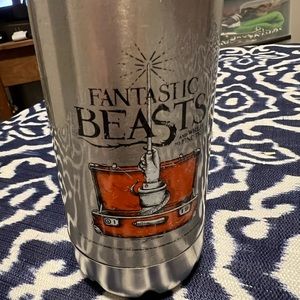 “Fantastic Beasts” Harry Potter Water Bottle. K-13